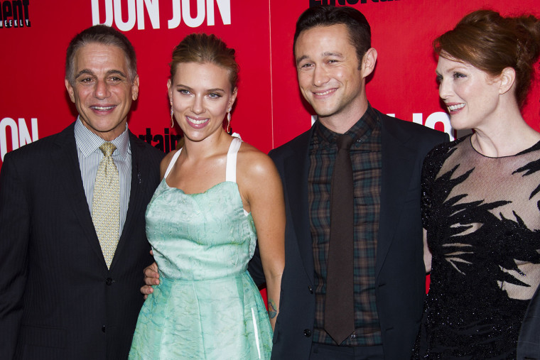 Image: Tony Danza, Joseph Gordon-Levitt, Scarlett Johansson, Julianne Moore